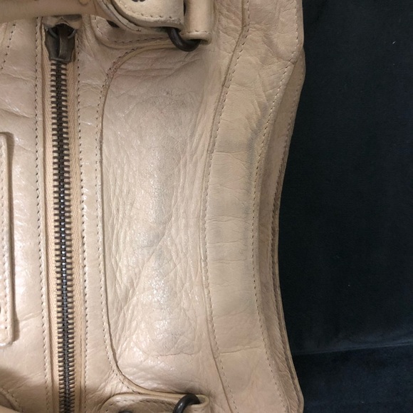 Authentic Balenciaga City Bag in Beige - Picture 5 of 8